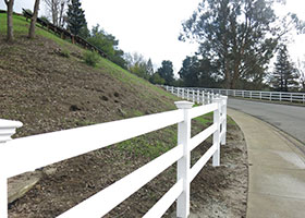 white vinyl farm fence